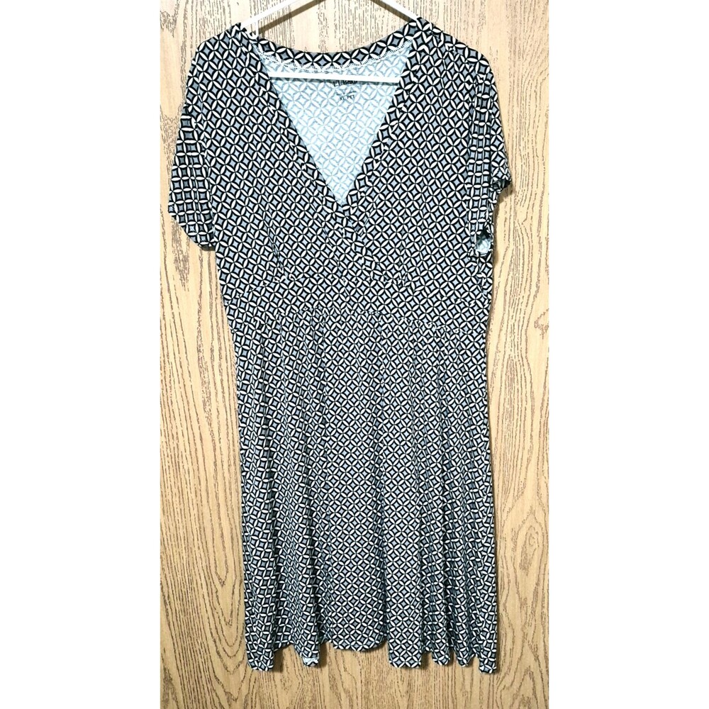 L.L. Bean Women's Black White Geometric Pattern V Neck Stretchy Dress Size XL